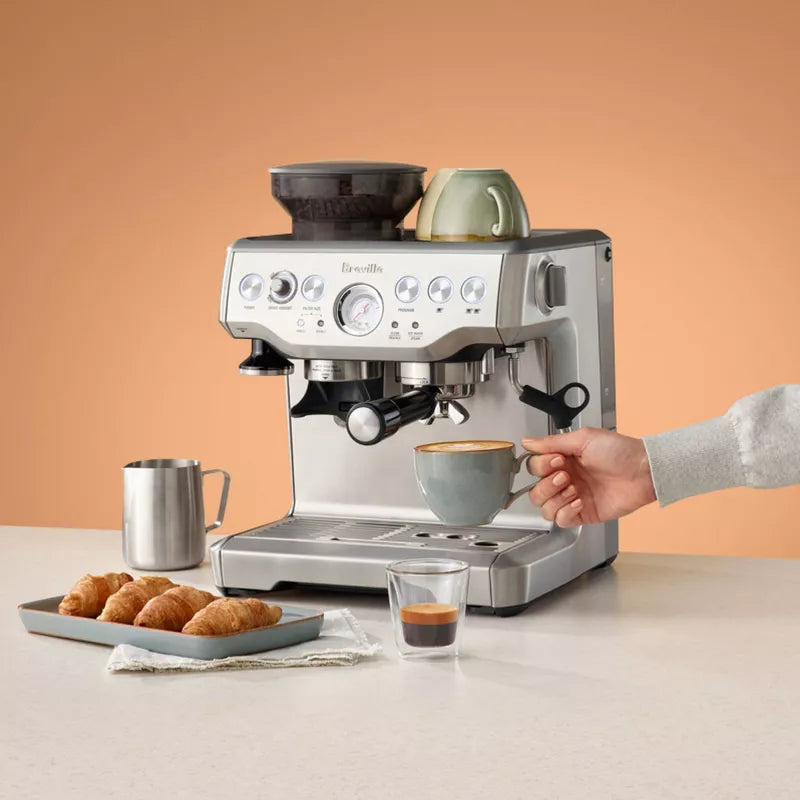 Breville Stainless Steel Barista Express Espresso Machine Light Silver BES870XL: 15 Bars Pressure, Milk Frother, Grinder